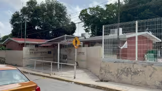 Caen presuntos ladrones cuando intentaban volver a robar en escuela de Samulá