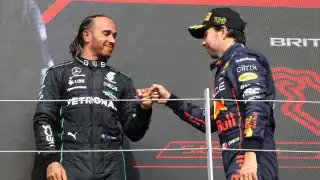"Voy por ti", advierte Lewis Hamilton a Checo Pérez por subcampeonato de F1