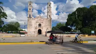 Un apagón peninsular afectó la misa de cuerpo presente en honor a Rigoberto Uicab Cruz en Calkiní.