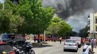 Se presentaron elementos del Heroico Cuerpo de Bomberos, Protección Civil, Seguridad Pública, e incluso Servicios Públicos
