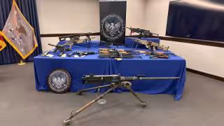 Embajador de USA destaca coordinación con México en lucha contra el narco; decomisaron 50,000 armas y arrestaron a casi 30 personas