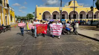Los maestros pidieron que se respeten sus derechos laborales