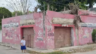 Predio abandonado en Champotón representa riesgo de derrumbe.