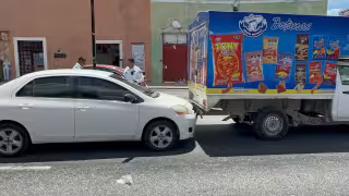 Accidente sin heridos bloquea calle en el Centro de Campeche
