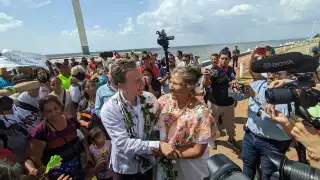 Manuel Velasco se reunió con militantes en el Ángel Maya del Malecón de Campeche