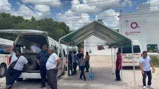 Transportistas de Tulum protestan y exigen a Movilidad regular rutas con Felipe Carrillo Puerto