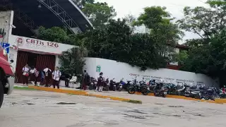 Decisiones del Ayuntamiento afectan a estudiantes del CBTIS 126 que viajan desde comunidades