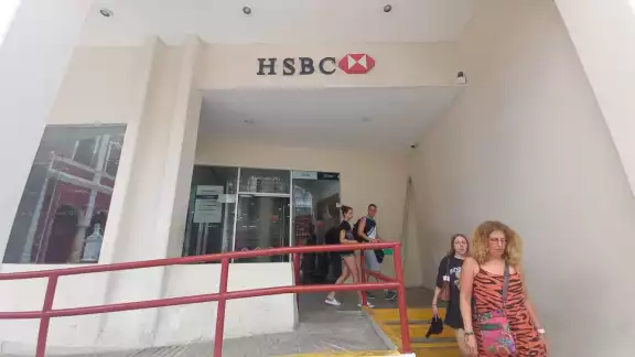 La víctima pide que HSBC en Campeche lo atienda en sus quejas La víctima pide que HSBC en Campeche lo atienda en sus quejas