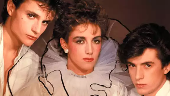 Te contamos de qué habla en realidad la canción para que aproveches y hoy la cantes 'a todo pulmón' Te contamos de qué habla en realidad la canción para que aproveches y hoy la cantes 'a todo pulmón'