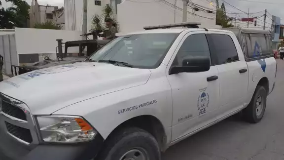 Autoridades realizan un cateo en un inmueble, donde trasciende hay mujeres involucradas Autoridades realizan un cateo en un inmueble, donde trasciende hay mujeres involucradas