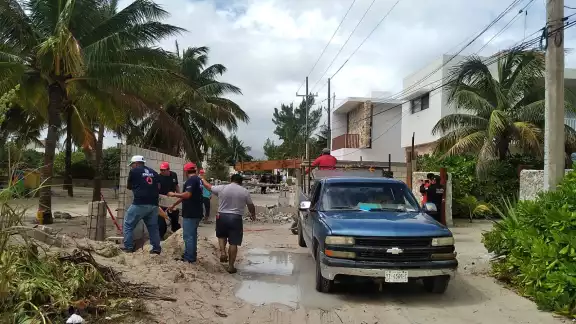 La destrucción de muro ha comenzado después de tres días de polémica La destrucción de muro ha comenzado después de tres días de polémica