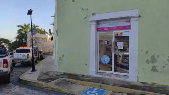 La farmacia fue abierta por 20 minutos para luego ser cerrada por autoridades judiciales La farmacia fue abierta por 20 minutos para luego ser cerrada por autoridades judiciales