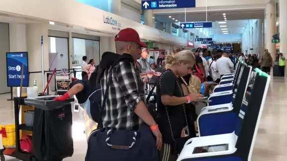 El aeropuerto de Cancún registró un aforo moderado de pasajeros este 25 de agosto El aeropuerto de Cancún registró un aforo moderado de pasajeros este 25 de agosto