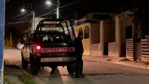 El agresor fue detenido tras dispararse a su vecino en la colonia Esperanza de la capital de Campeche El agresor fue detenido tras dispararse a su vecino en la colonia Esperanza de la capital de Campeche