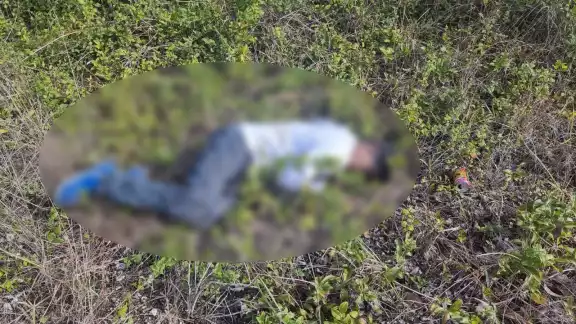 Las autoridades fueron alertadas sobre la presencia de un cuerpo en un camino secundario Las autoridades fueron alertadas sobre la presencia de un cuerpo en un camino secundario