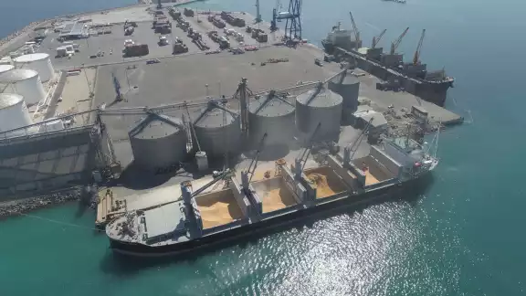 La barcaza LM3004 arribó ayer al Muelle Fiscal del Puerto de Progreso La barcaza LM3004 arribó ayer al Muelle Fiscal del Puerto de Progreso