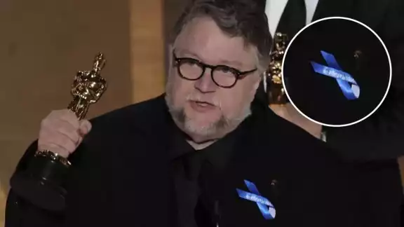 Un motivo altruista fue el moño azul en los Premios Oscar 2023 Un motivo altruista fue el moño azul en los Premios Oscar 2023