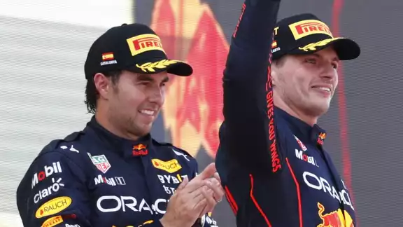 Checo se sintió molesto por la orden de Red Bull Checo se sintió molesto por la orden de Red Bull