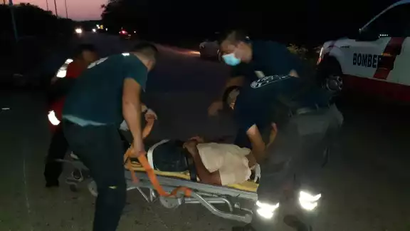 El hombre se encontraba en aparente estado de ebriedad El hombre se encontraba en aparente estado de ebriedad