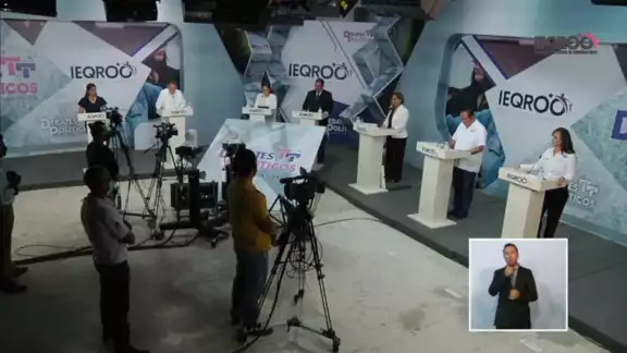 Los cinco candidatos acudieron a Chetumal para participar en el debate político del Ieqroo este 21 de mayo Los cinco candidatos acudieron a Chetumal para participar en el debate político del Ieqroo este 21 de mayo