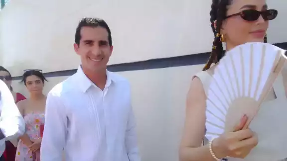 Rommel Pacheco llegó a votar a una casilla ubicada al Norte de Mérida