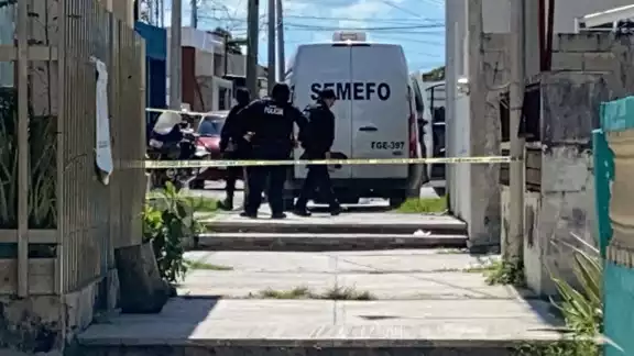 Personal del Semefo se llevó el cuerpo para la autopsia y determinar la causa de muerte