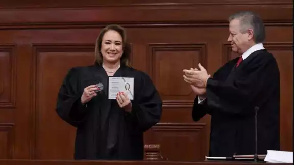 "Totalmente falso el reportaje de Latinus", dijo la ministra