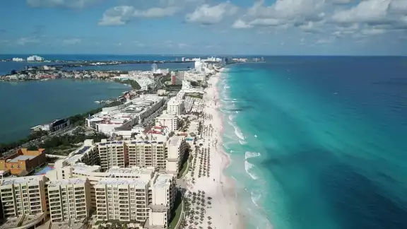 La Zona Hotelera de Cancún es donde más afectación tiene de sargazo, sobre todo en la parte sur La Zona Hotelera de Cancún es donde más afectación tiene de sargazo, sobre todo en la parte sur
