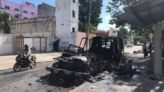 El incendio provocó la movilización del Cuerpo de Bomberos de Benito Juárez El incendio provocó la movilización del Cuerpo de Bomberos de Benito Juárez