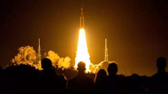 En cápsula Orion viajó más lejos de lo que jamás ha volado una nave por el espacio