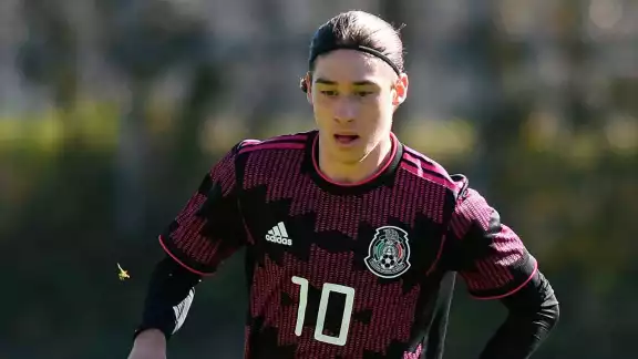 El Arsenal sí cederá a Marcelo Flores para el partido que disputarán México y Guatemala desde Florida