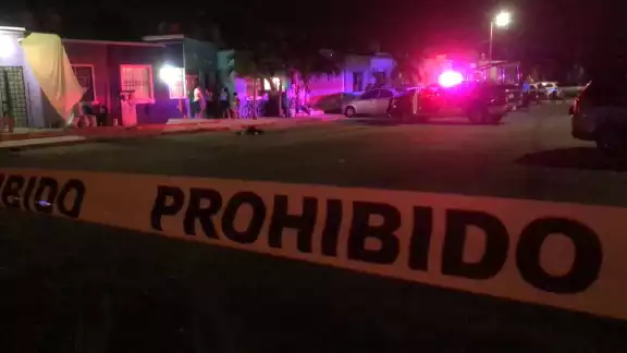 Asesinan a un hombre y hieren a otro en un fraccionamiento de Cancún Asesinan a un hombre y hieren a otro en un fraccionamiento de Cancún