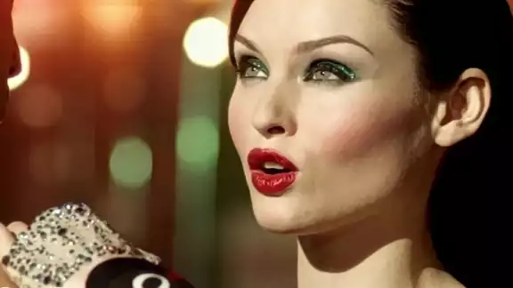 Sophie Ellis-Bextor empujó a un conductor durante su presentación en el programa 'Hoy'