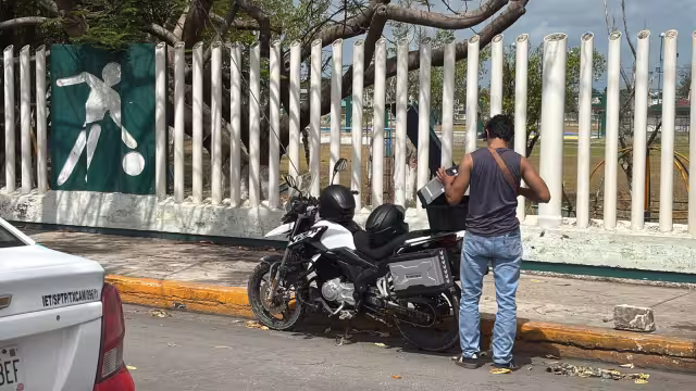 Accidente en glorieta Colosio afecta tránsito vehicular