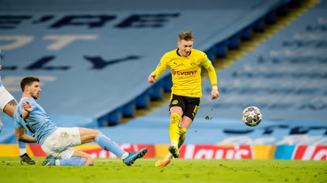 Partido de ida entre el Borussia y el Manchester City