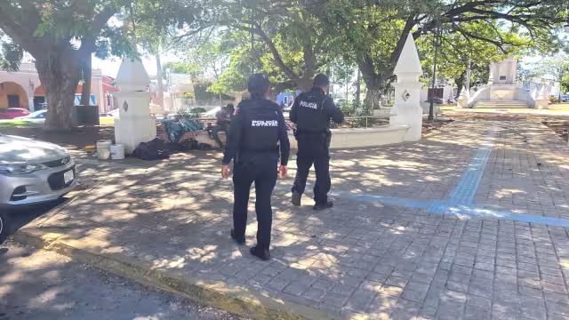 Temor en mujeres por actitud de indigente en San Martín