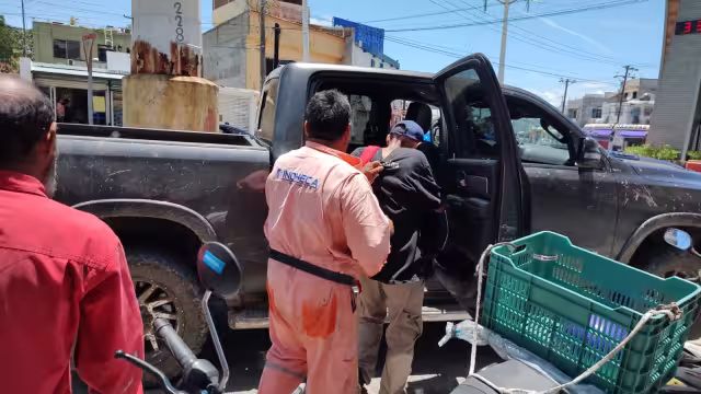 Vecinos llevaron al ladrón en una camioneta particular ante las autoridades