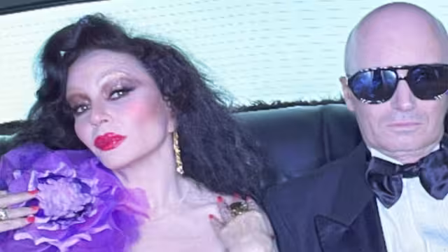 Fangoria presume Dr. Simi con la playera de México