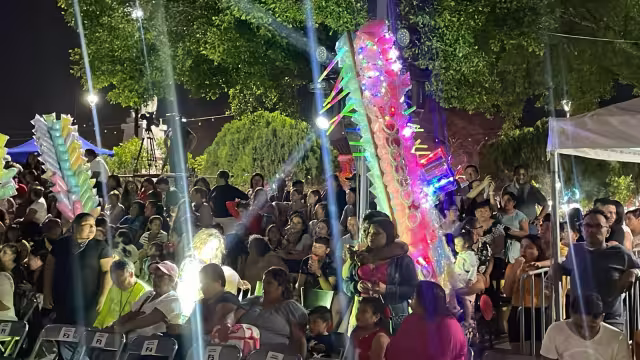 Coronan a soberanos de Carnaval Kanasín, Yucatán, 2024