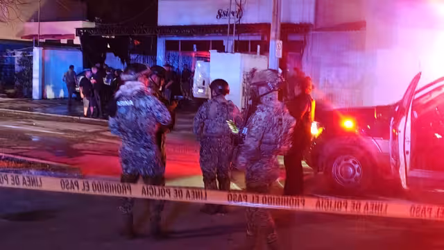 Elementos de la Secretaría de Marina y otras corporaciones llegaron al lugar.