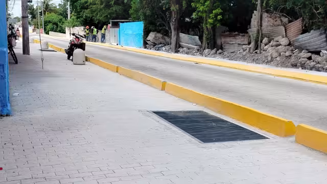 Vecinos piden al Ayuntamiento y Gobierno de Campeche que atiendan el estado de las alcantarillas