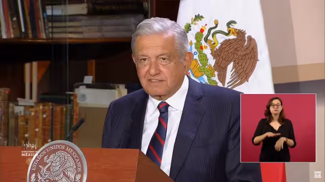 López Obrador destacó que ahora los empresarios pagan sus impuestos y que los contribuyentes tiene más apoyo del SAT