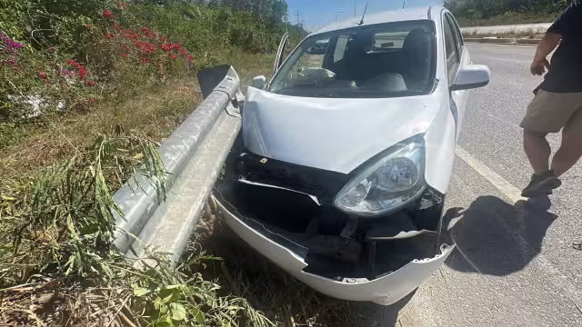 Aparatoso choque en la carretera federal 307.