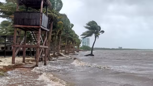 Se esperan lluvias fuertes en la Península de Yucatán