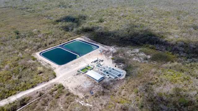Pobladores aseguran que la filial de Kekén está nerviosa, tan es así que el guardia de seguridad tienen una pistola