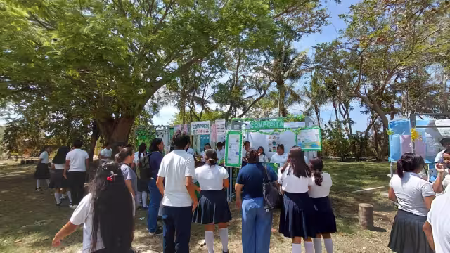Estudiantes de Sabancuy promueven el cuidado ambiental con proyectos sustentables