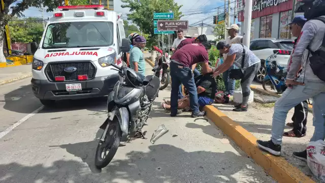 Dos motocicletas impactaron en la avenida Aviación de la ciudad.