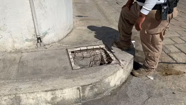 El registro de Telmex se encuentra en mal estado en el Centro Histórico de Campeche