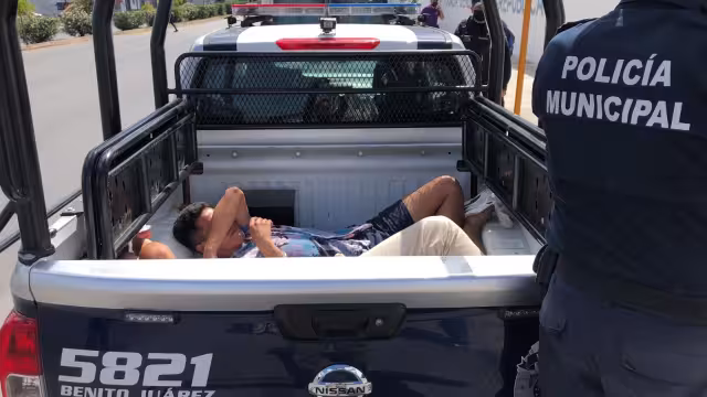 Los detenidos fueron trasladados a la FGR en donde quedaron a disposición presuntamente por trata de personas