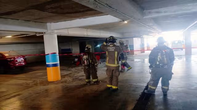 Elementos del Heroico Cuerpo de Bomberos atendió el llamado de emergencia.